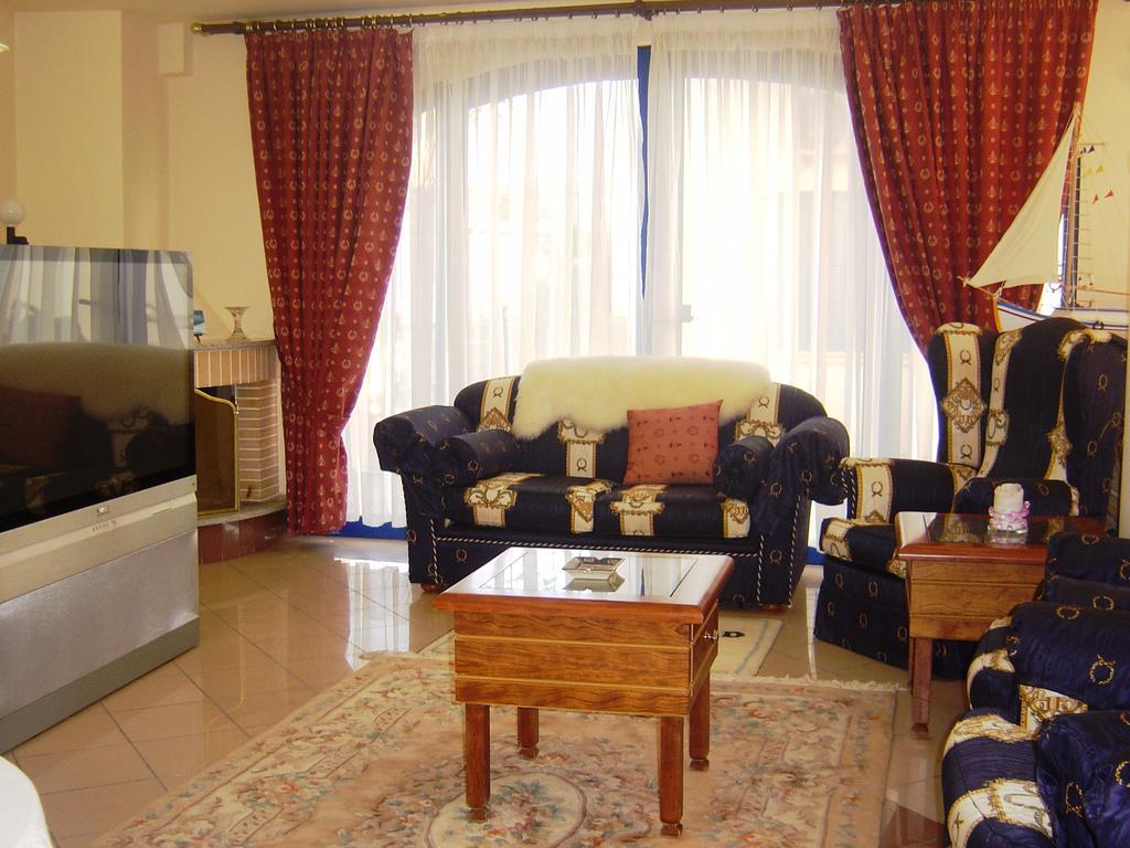 Kalimera Hotel Порос Экстерьер фото